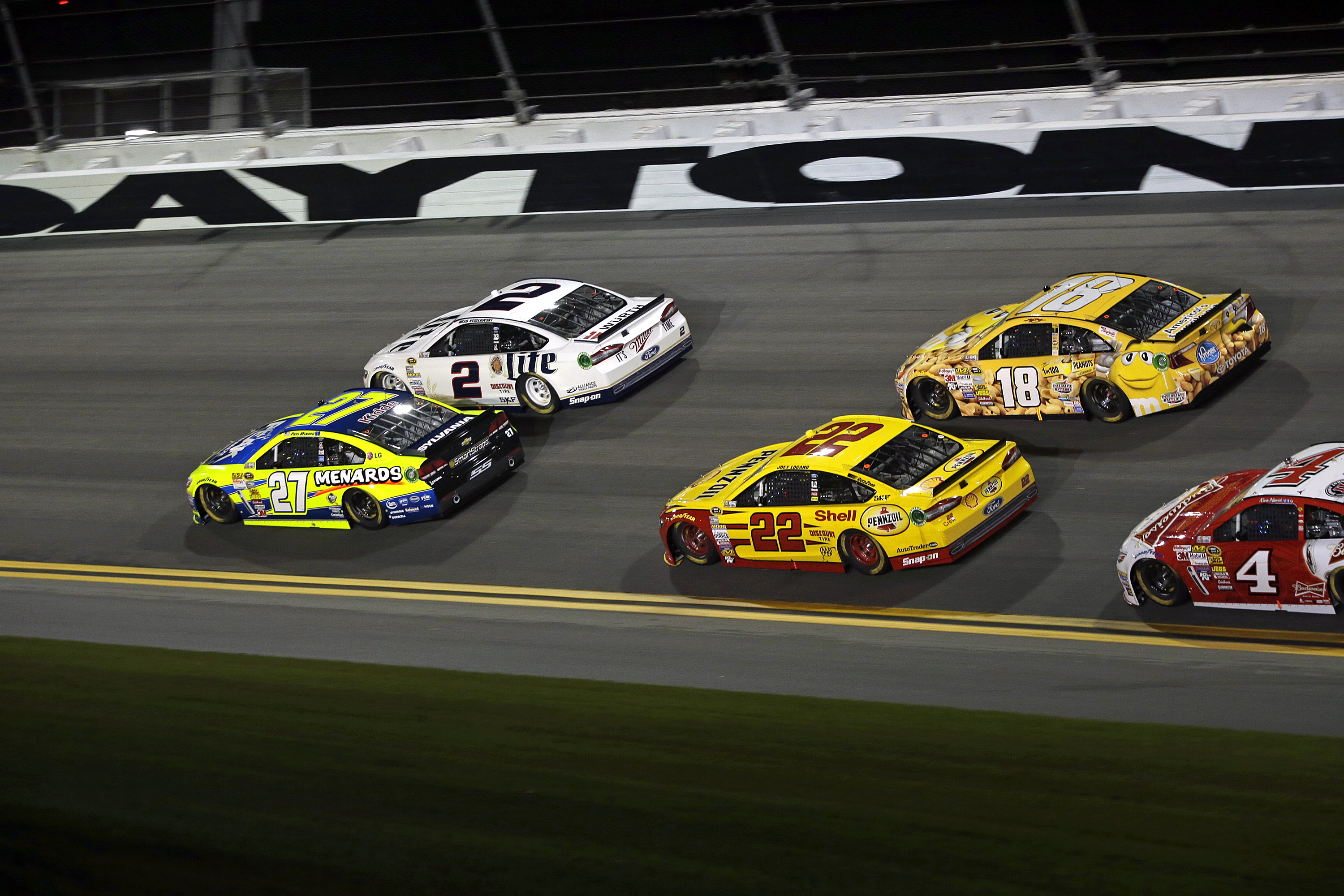 There was no shortage of aggressive racing on Sunday night at Daytona, as 18 drivers led at least one lap and there were 42 lead changes over the course of the race.